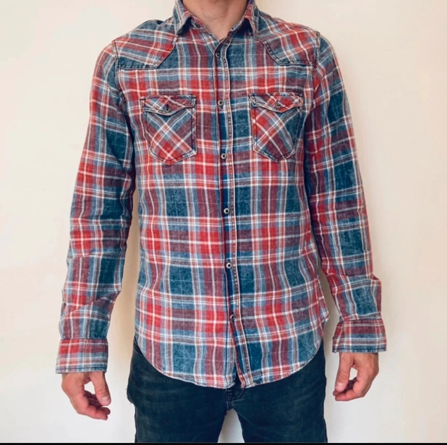 Chemise à carreaux manches longues Zara taille M.